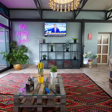 Aloha Apartment *